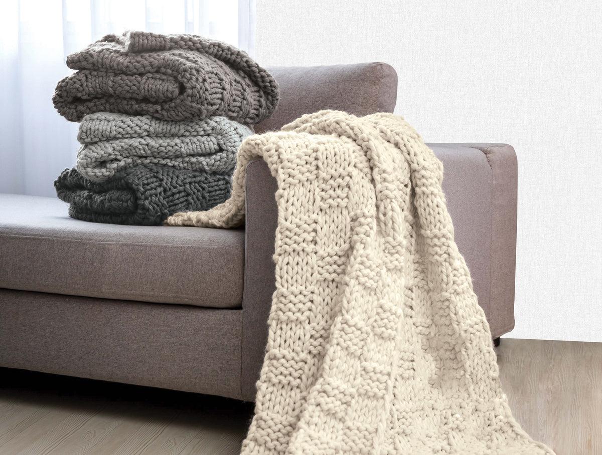 Throws & Blankets
