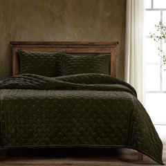 Stella velvet in Fern Green
