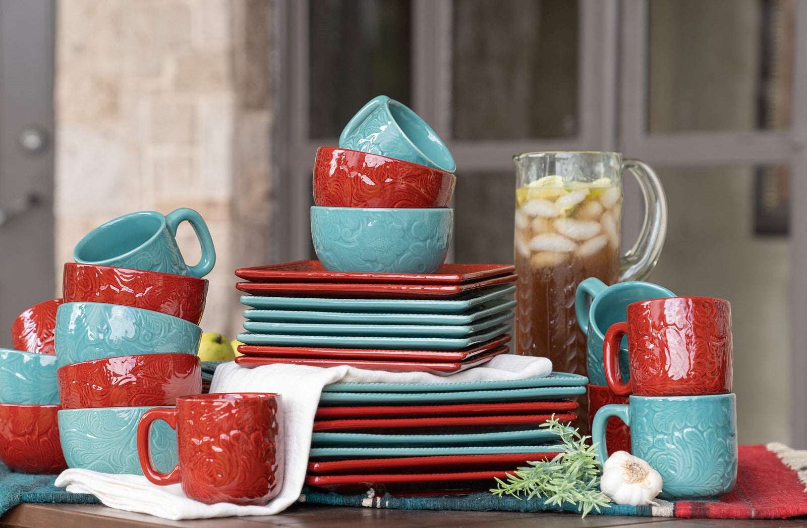 Dinnerware Sets