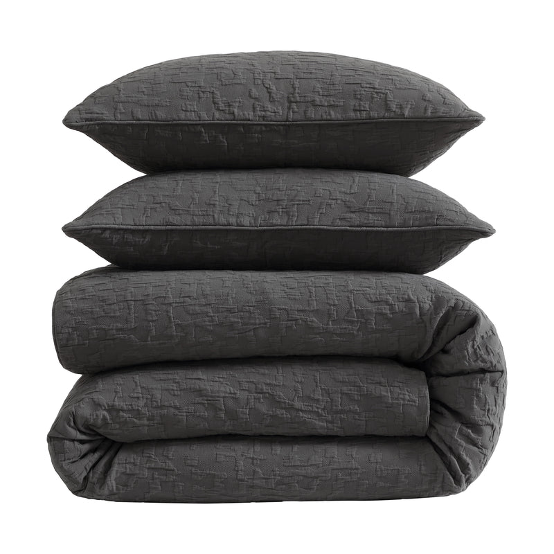 Porto Matelassé Bedding Set