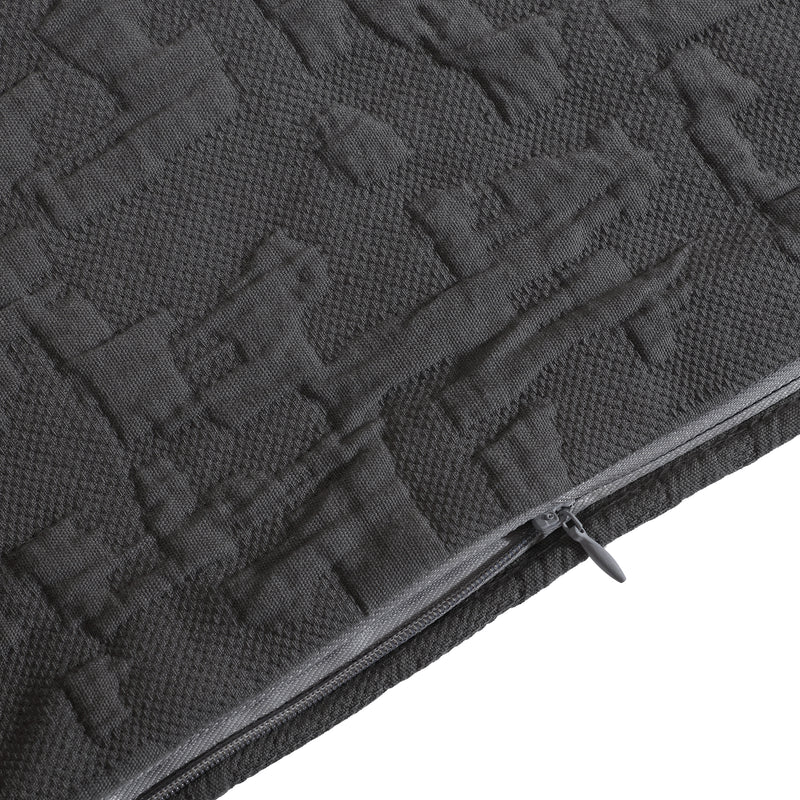 Porto Matelassé Bedding Set
