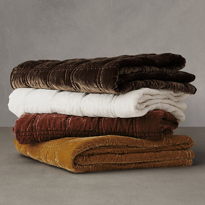 Pillows & Throws