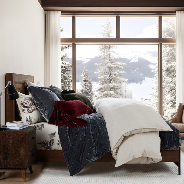 Stella Holiday Bedding