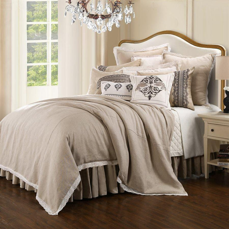 Charlotte Comforter Set Comforter