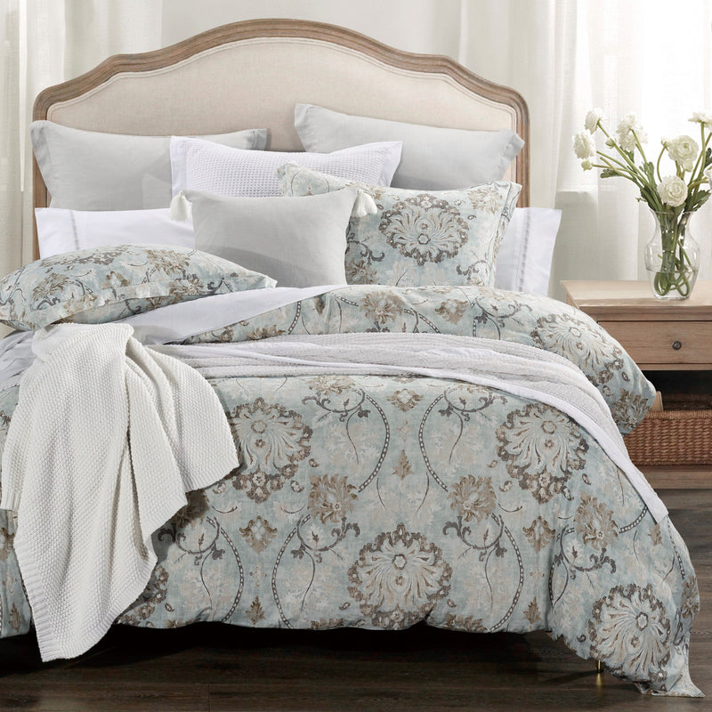 Classic Design Luxury Comforter Sets Queen Jacquard Paisley