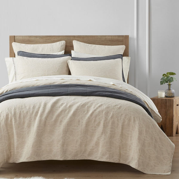 Tempe Matelassé Bedding Set Comforter / Duvet Cover