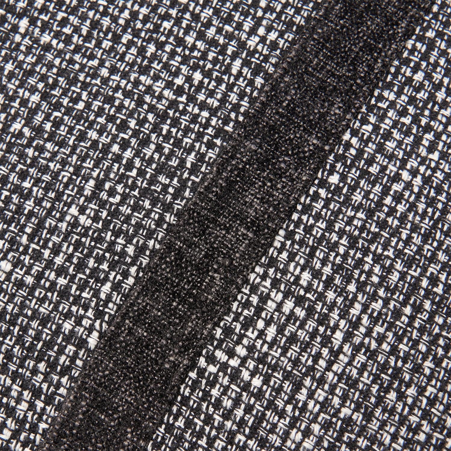 Hamilton Bedding Set HiEnd Accents