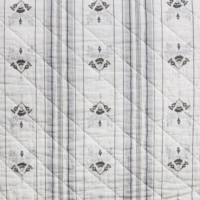 Patchwork Prairie Reversible Quilt Set Quilt