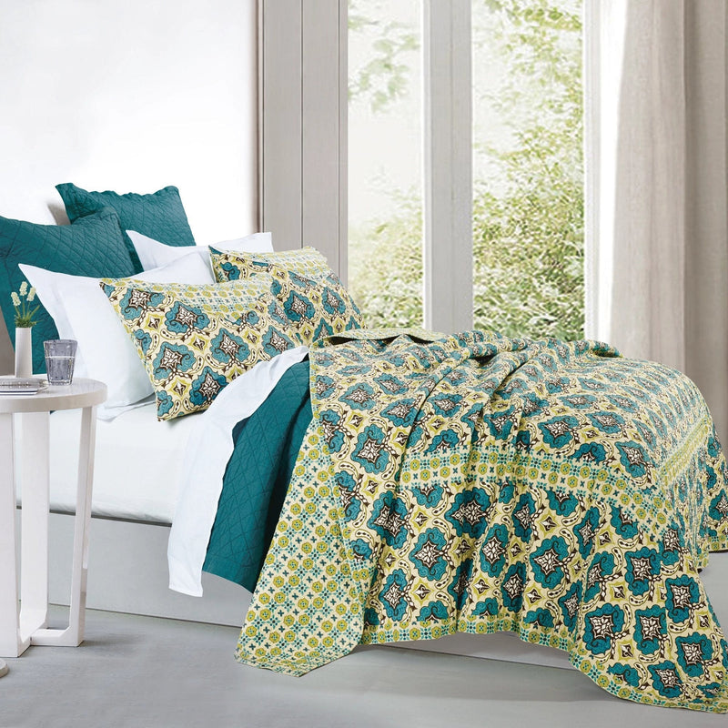 HiEnd Accents  Salado Reversible Quilt Set