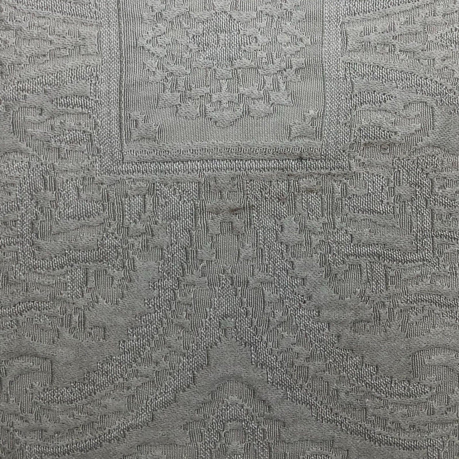 MEDALLION'S ORNATE MATELASSÉ